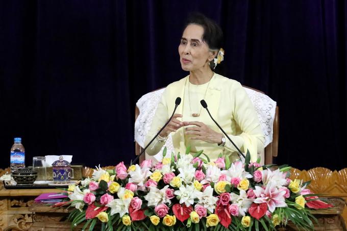 Aung San Su Či je pred aretacijo državljane pozvala, naj zavrnejo vojaški udar.  | Foto: Reuters