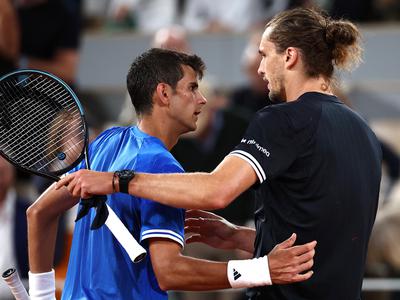 Zverev nadigral španskega najstnika, mladi Slovenec suvereno napredoval