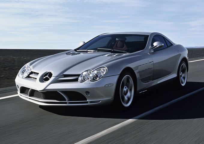 Leta 2005 so jih sicer prodali več kot 600, nato pa nikoli več kot 300 letno. Do konca leta 2007 so zanj našli 1.700 kupcev in napovedali ustavitev proizvodnje leta 2009.  | Foto: Mercedes-Benz