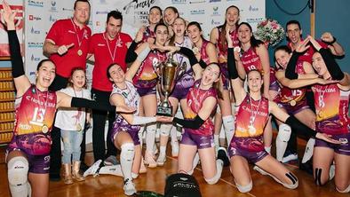 Mariborčanke po drami do naslova: Tvegali smo, izšlo se je!