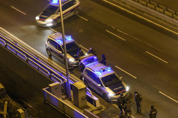 Policisti v Donaustadtu | Policisti v dunajski četrti Donaustadt. Fotografija je simbolična. | Foto Guliverimage