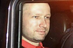 Breivik v zameno za informacije zahteva odstop norveške vlade