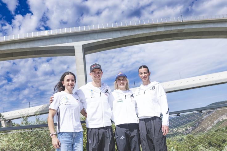 Lučka Rakovec v družbi Rose Rekar, Luke Potočarja in Janje Garnbret | Foto: Ana Kovač
