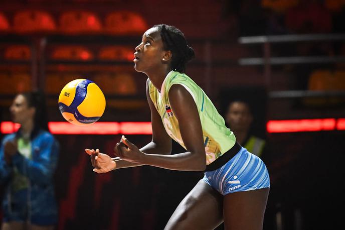 Neneh Sillah, slovenska ženska odbojkarska reprezentanca : Argentina, svetovno prvenstvo | Neneh Sillah | Foto Volleyball World