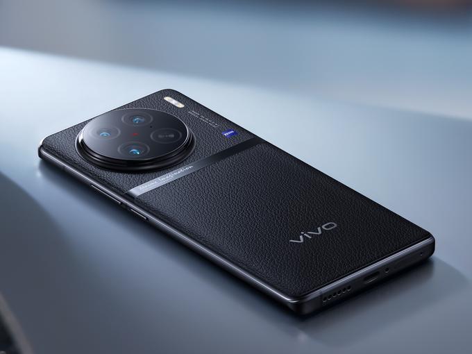 Vivo X90 Pro meri na najzahtevnejše uporabnike. | Foto: Vivo