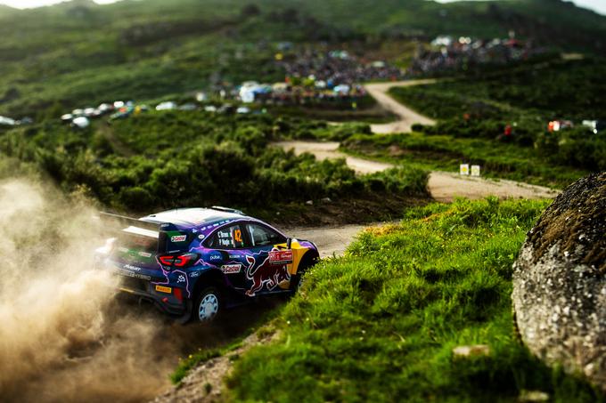 Ford puma rally1 velja za najbolj vpadljiv tovarniški dirkalnik, toda M-Sport z delno podporo Forda letos (izjema je bila Loebova zmaga v Monte Carlu) še ni kos Toyoti in Hyundaiju. | Foto: Red Bull