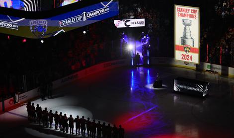 Florida uspešno začela branjenje naslova, Campbell prva ženska trenerka v NHL