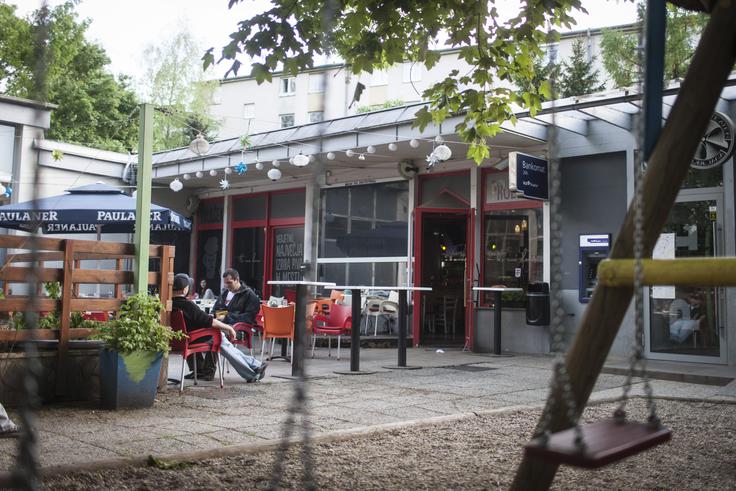 Ljubljanski lokal Prulček je v zadnjih letih postal vse bolj obljuden in eno od vse bolj simpatičnih mestnih srečališč, kjer so redno organizirali koncerte, vendar je prihodnost lokala, vsaj v programskem smislu, zdaj pod vprašajem. | Foto: 