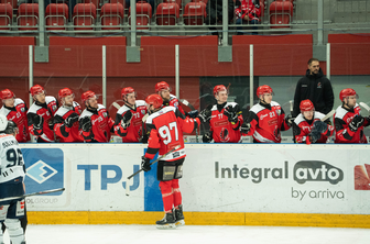 Jeseničani do tesne zmage na derbiju začelja