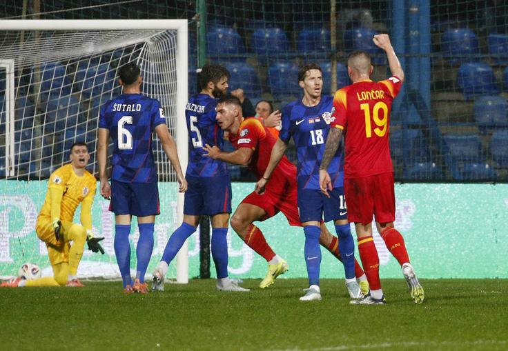Hrvati so v Črni gori zaostajali že z 0:2, nato pa pripravili preobrat za zmago s 3:2. | Foto: Reuters