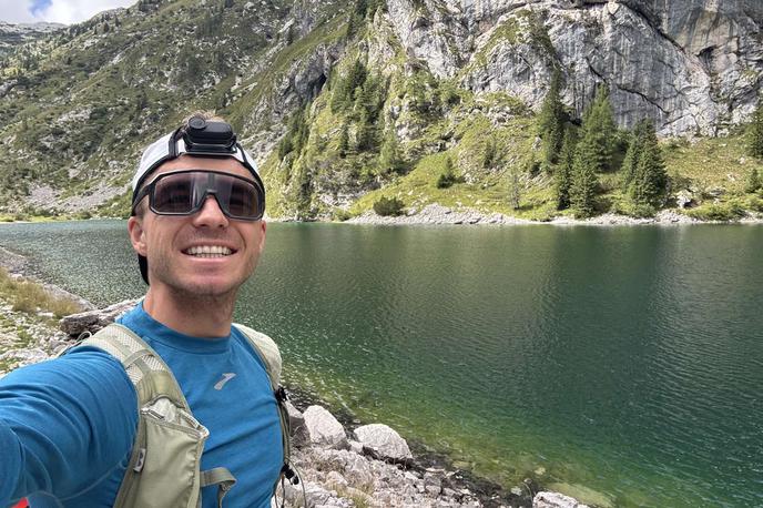 Žiga Papež, Sladka slovenska transverzala | "Sploh nisem mogel verjeti, da je konec. Spomniš se na tiste prve trenutke, ko si podvig načrtoval in si si mislil, kako ti bo to sploh uspelo izpeljati in uresničiti. Tudi drugi so mi govorili, da je to nora časovnica in so se spraševali, kako mi bo vse to uspelo še s sladkorno boleznijo. Sicer so verjeli, a so bili skeptični in mi predlagali, naj raje pot podaljšam za kak dan, da se ne bom zarekel. Na koncu pa sem na cilj prišel dan prej, kot sem sprva načrtoval," pove Papež. | Foto Žiga Papež