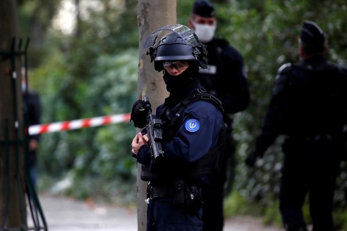francoska policija pariz francija | Policija naj bi domnevnega napadalca ubila. (Fotografija je simbolična.) | Foto Reuters