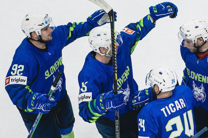 Slovenija Južna Koreja Hokej | Slovenci so na turnirju v Bolzanu premagali vse nasprotnike, za konec še Madžare, in zasedli prvo mesto. | Foto Grega Valančič/Sportida