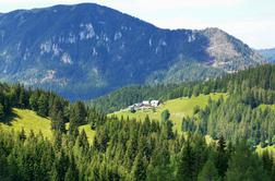 Požar zajel najvišje ležečo kmetijo v Sloveniji, kmetijo Bukovnik pod Raduho #foto