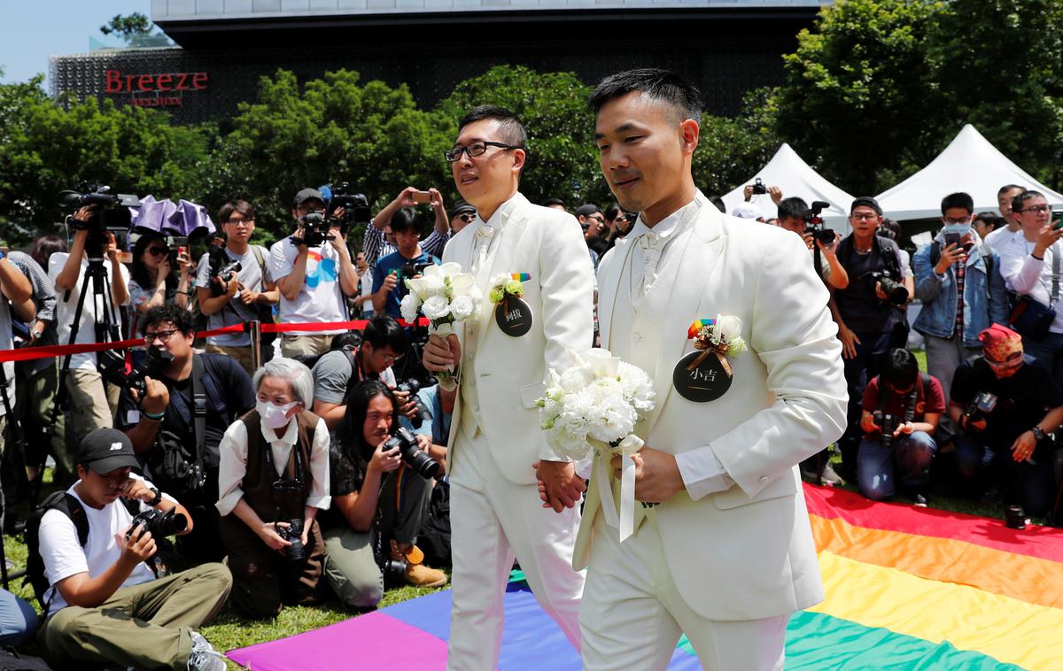 Tajvan | Na Tajvanu so istospolni pari danes sklenili prve poroke. | Foto Reuters
