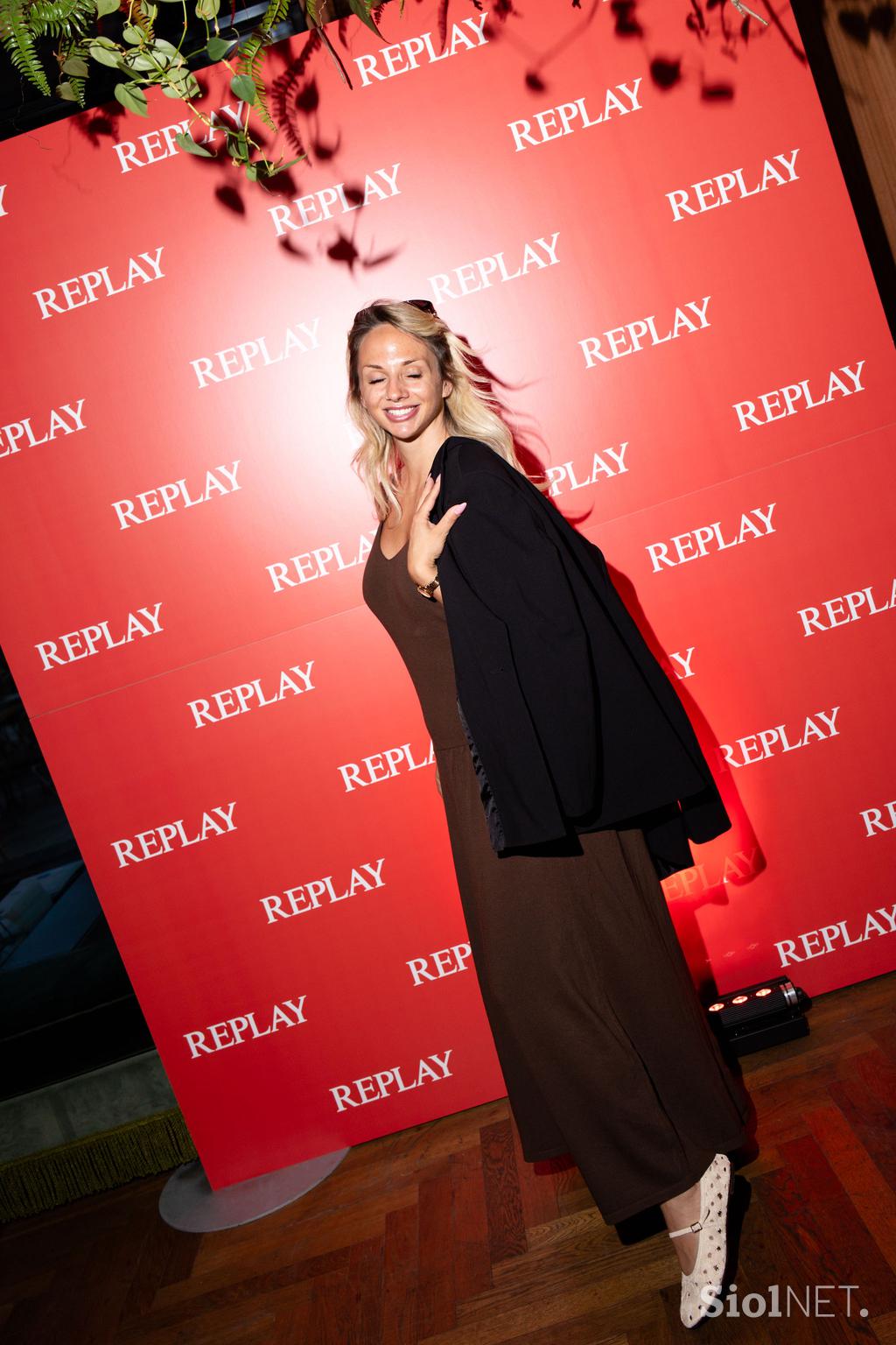 REPLAY The Night