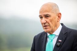 Janša zmagovalcem volitev v Srbiji postavil pogoj