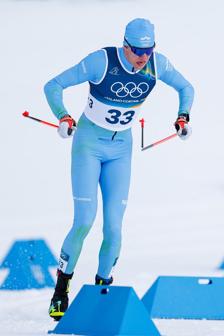 Nejcu Šternu se je ob krstnem nastopu na olimpijskih igrah pripetila smola s palico. | Foto: Aleš Fevžer