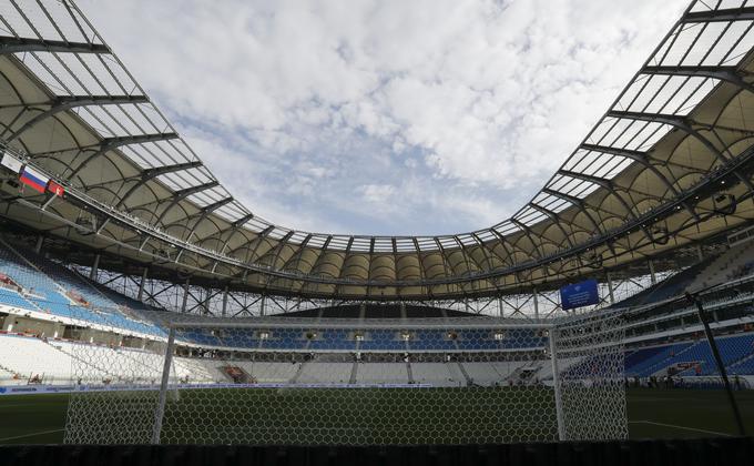 Stadion Volgograd Arena stoji ob reki Volgi. Zgrajen je na mestu, kjer so zrušili nekdanji nogometni objekt, zgrajen leta 1958. | Foto: Reuters