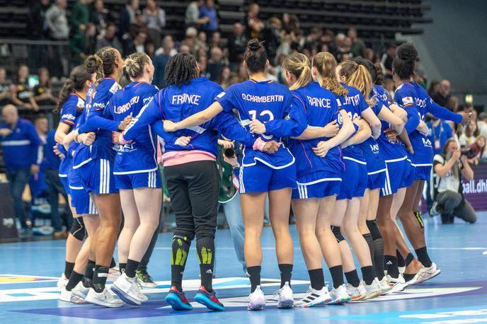 francoska ženska rokometna reprezentanca | Francozinje branjenje naslova začenjajo proti Tunizijkam. | Foto Guliverimage