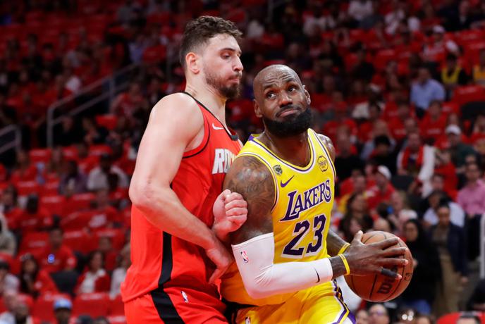 Drama v Houstonu: Dončić izgubljal živce v podaljšku, Lakersi spet slavili
