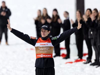 Posebna lestvica, na kateri se Peter Prevc pri vrhu druži z uglednimi imeni