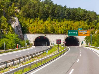 Pričakujte povečan promet: čez ozemlje Slovenije t