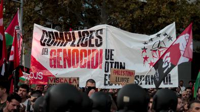 Tekmo v Valencii zasenčilo dogajanje pred dvorano