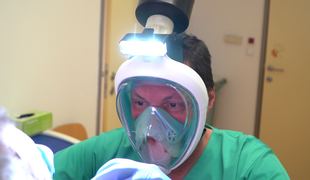 Zdravstveni delavci se bodo lahko zaščitili s podvodnimi maskami #foto