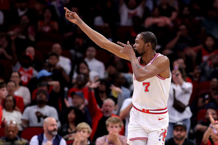 Kevin Durant je Houston popeljal do nove zmage. | Foto: Reuters