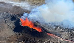 Črni scenarij se je uresničil: islandski vulkan je silovito izbruhnil #video