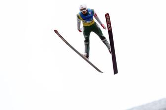 Nadarjeni Norvežan Sjoeen grozljivo padel na uvodu v sezono