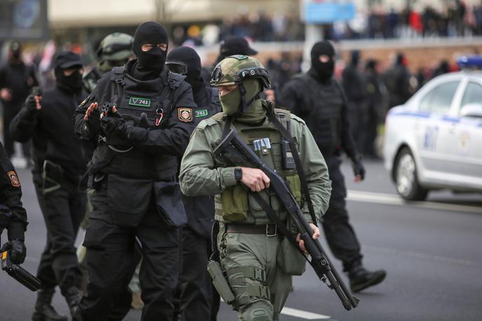 Protesti v Belorusiji | Na nedeljskih protestih v Belorusiji so beloruske varnostne sile prijele okoli 300 ljudi. | Foto Reuters