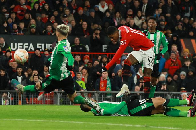 Liga Europa: Manchester United - Betis | Marcus Rashford je v šesti minuti tekme na Old Traffordu poskrbel za vodstvo Uniteda. | Foto Reuters