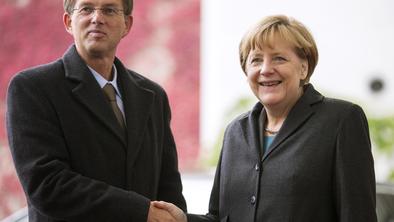 Miro Cerar ostro kritiziral begunsko politiko Angele Merkel