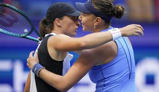 Anisimovi uspela revanša proti Swiatek, tudi Osaka v polfinale