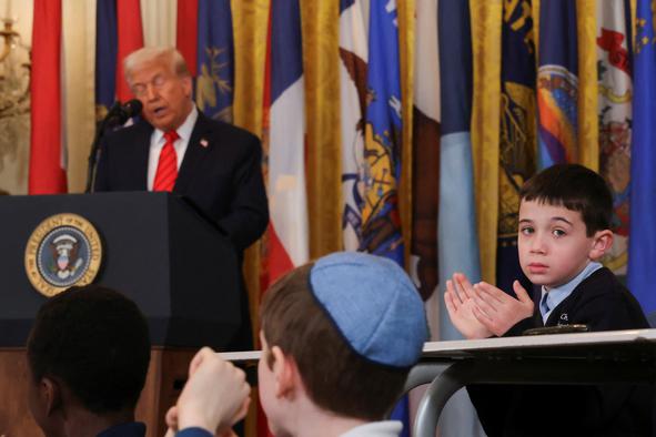 Trump podpisal izvršni ukaz o ukinitvi ministrstva za izobraževanje