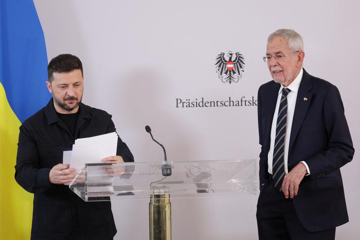 Avstrija s humanitarno, finančno in politično podporo Kijevu ne krši svoje nevtralnosti, je še poudaril Bellen. | Foto: Reuters