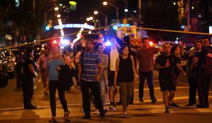 Strelski napad v Torontu: trije mrtvi, več ranjenih #video