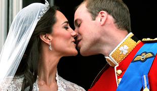 Najslajši kraljevi poročni poljubi #foto