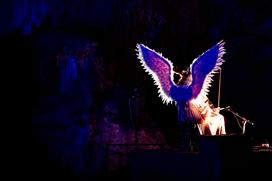 Žive jaslice v Postojnski jami