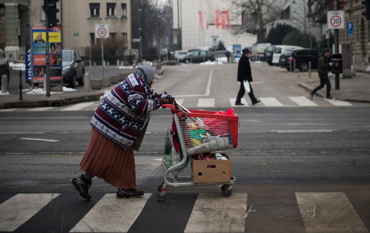 Revščina | Kdaj ste nazadnje pomagali neznancu? | Foto Matej Leskovšek
