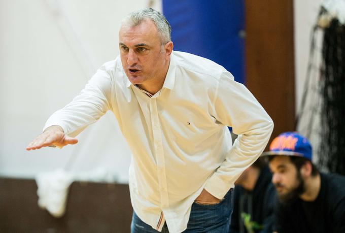 "Moj trenerski izziv je mladim zagotoviti pravo delovno okolje," pravi oče Luke Dončića. | Foto: Sportida
