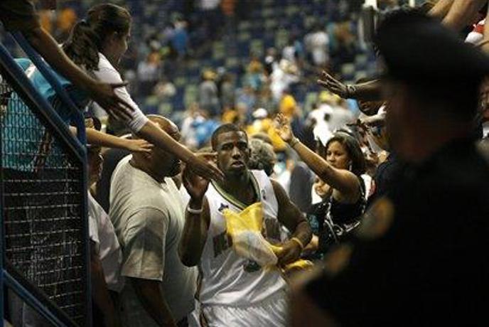 Chris Paul še tri leta v New Orelansu