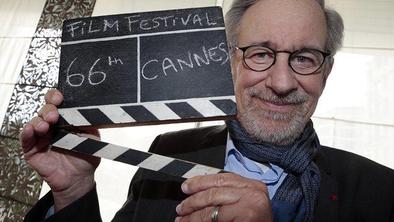 Obeta se razkošno odprtje filmskega festivala v Cannesu