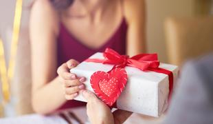 Darila za valentinovo: v Sloveniji več zanimanja za erotične igračke