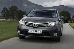 Toyota avensis wagon 2,2d
