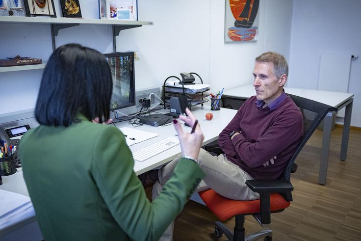 Razprava o tem, kako bi generativna umetna inteligenca lahko okrepila inovacije, znanje in konkurenčnost Slovenije. | Foto: Ana Kovač