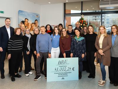 Podjetje dm Slovenija za dobrodelni petek podarilo več kot 43.000 evrov