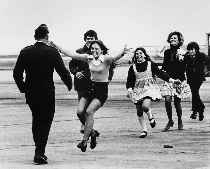 Veselje, vojni ujetnik | Foto: Reddit/HistoryPorn